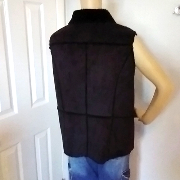 Relativity Jackets & Blazers - RELATIVITY : FAUX SUEDE AND FUR VEST ( SIZE L )